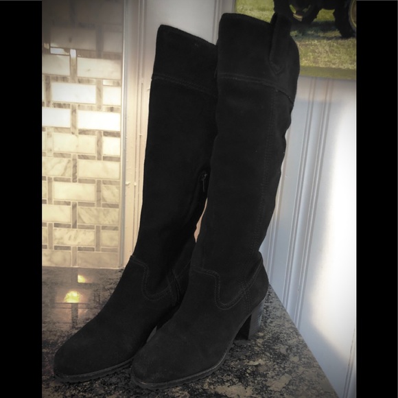 Arturo Chiang Shoes - Arturo Chiang Black Suede Boots 8.5B/38